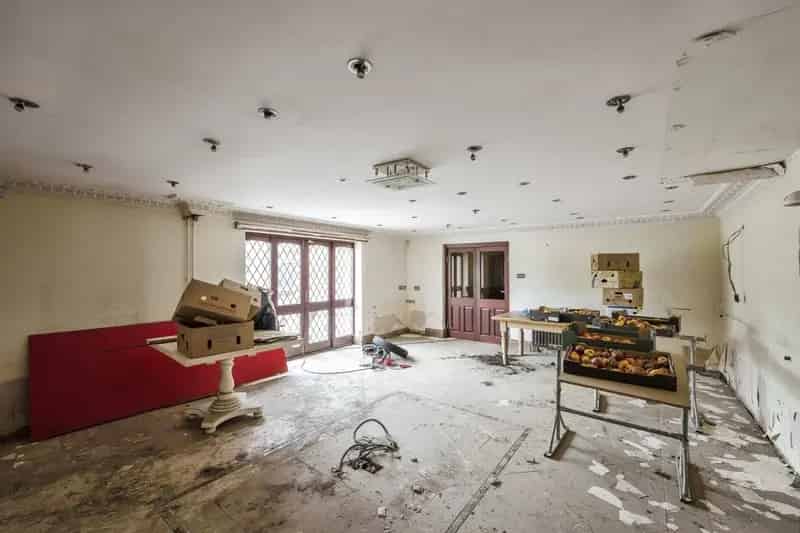 Four Bedroom Detached House Extensive Grounds Tennis Court Renovation Project