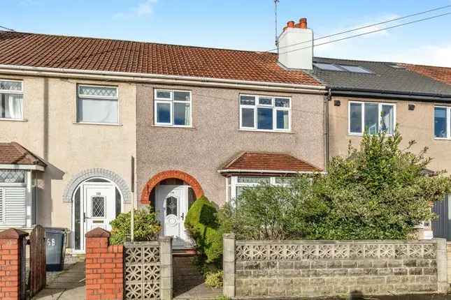 Three Bedroom House with Garage Near Gloucester Road Bristol