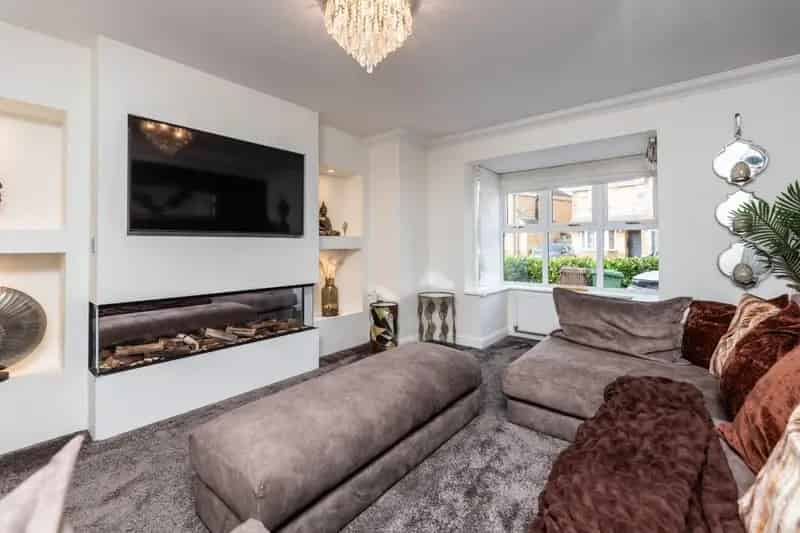 5 bedroom House
 For Sale