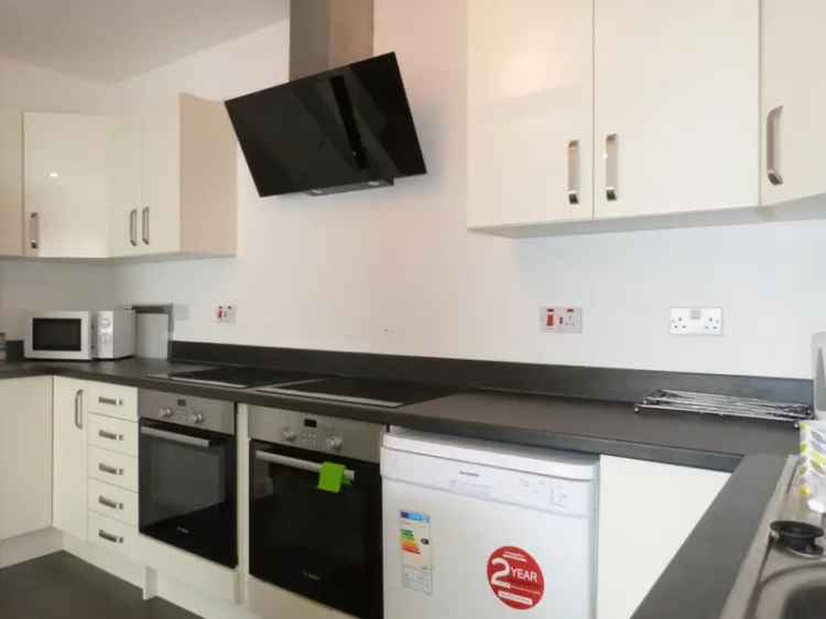 1 Bedroom Flat To Rent Available August 18 2025