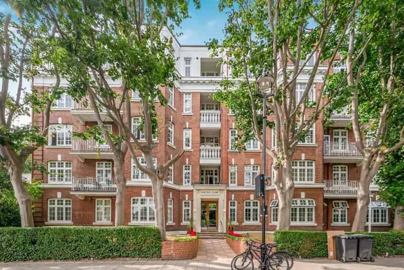Bright 1-Bed Apartment St Johns Wood - Furnished - Available Now