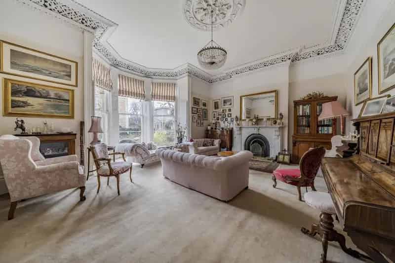 7 Bedroom Semi Detached House For Sale