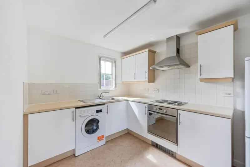 2 Bed Flat for Sale Lichfield City Centre Ground Floor Apartment