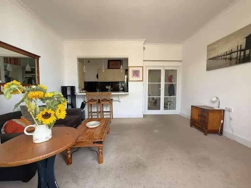 1 Bed Flat for Sale in Brighton's Regency Square