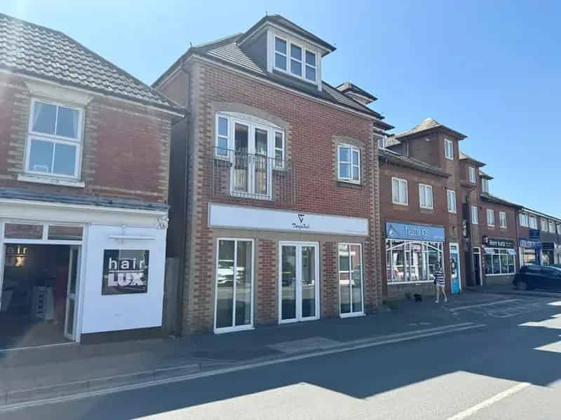 Lock-up Shop for Lease in Central Village Location