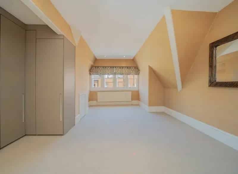 Draycott Place Apartment Four Bedrooms Low Service Charges