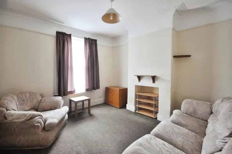 4 Bedroom End Terrace House Exeter City Centre