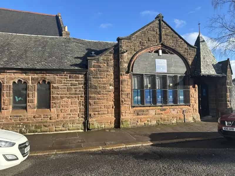 Refurbished Single-Storey Office High-Quality Adaptable Layout