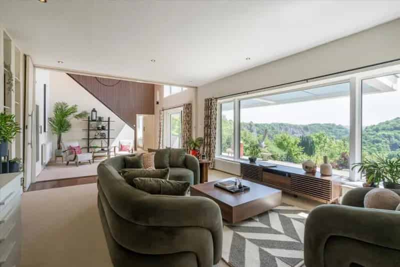 5 Bedroom Detached 1930s Modernist House for Sale in Bristol