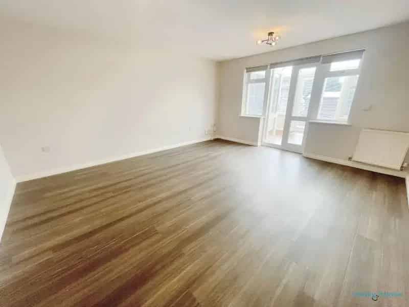 3 Bed House for Sale in Bromsgrove Family Development