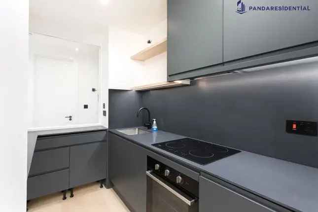 Flat for sale in Red Lion Square, London WC1R