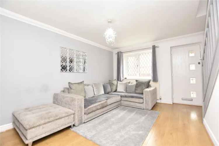 House For Sale in Leeds, England