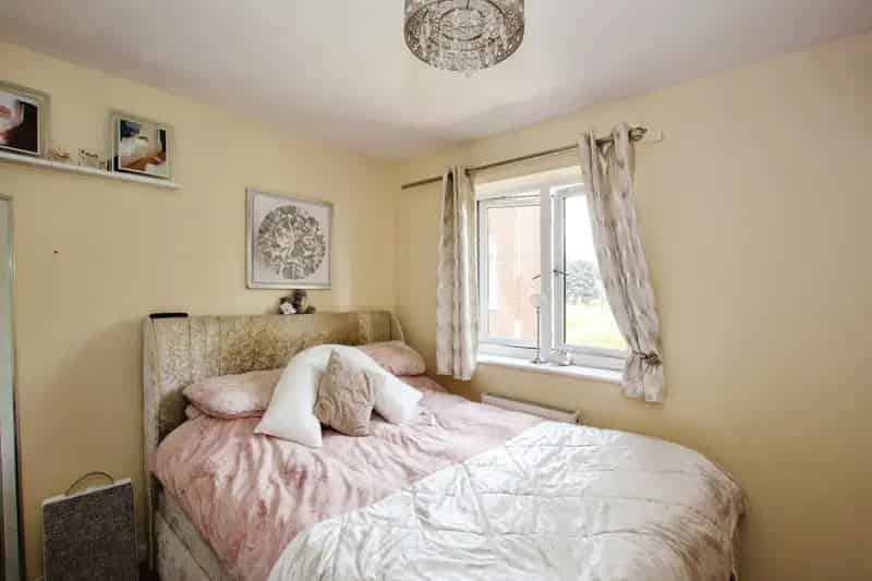 3 Bedroom End Terraced House Coleshill Birmingham