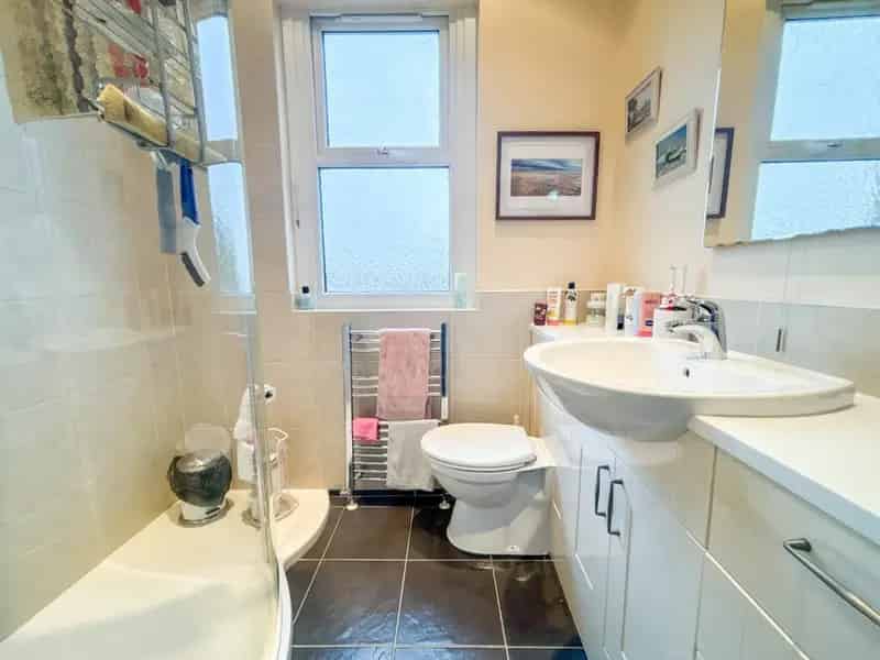 3 Bedroom House For Sale in Bristol