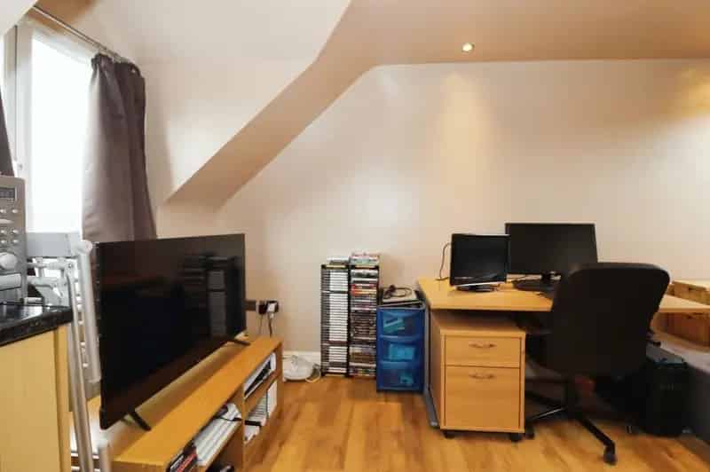 Studio Apartment Mangotsfield Garage Great Transport Links Bristol Bath