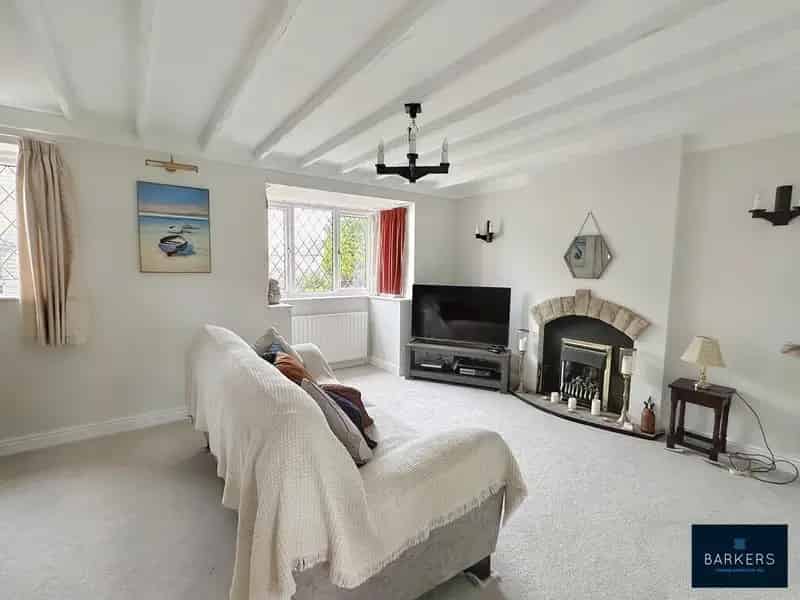 3 Bedroom Link Detached House For Sale