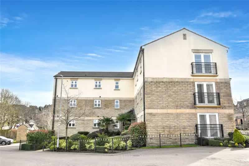 Two Bedroom Ground Floor Apartment Farsley Modern Development
