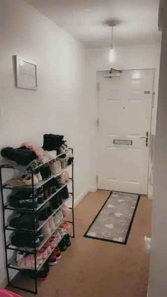 Flat For Rent in Worthing, England