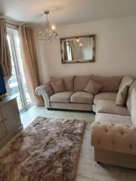 2 Bed Maisonette E3 Large Garden Close to Parks and Transport Links - Multiswap Considered