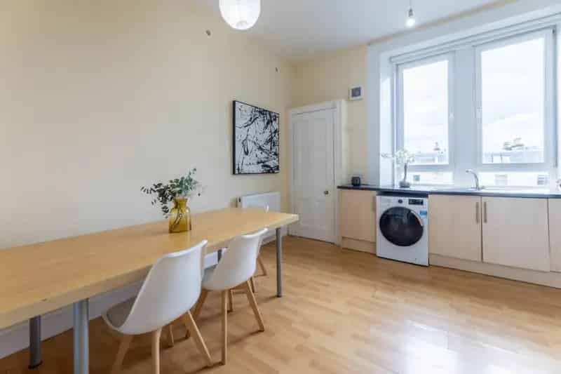 5 Bedroom Flat for Sale Glasgow