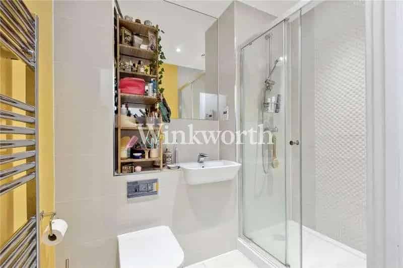 2 Bed Flat for Sale Seven Sisters Stylish Apartment