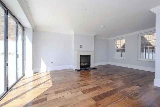 Semi-detached house to rent in Kings Road, Richmond TW10