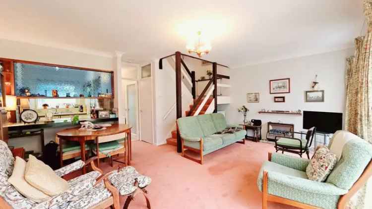 3 Bedroom House For Sale Near Town Centre Mainline Station