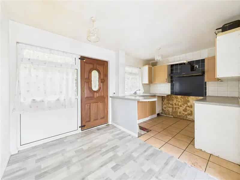 2 Bedroom Exeter House - First Time Buyer or Investment