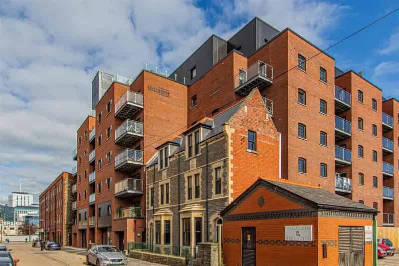 2 Bedroom Duplex Apartment Cardiff City Centre