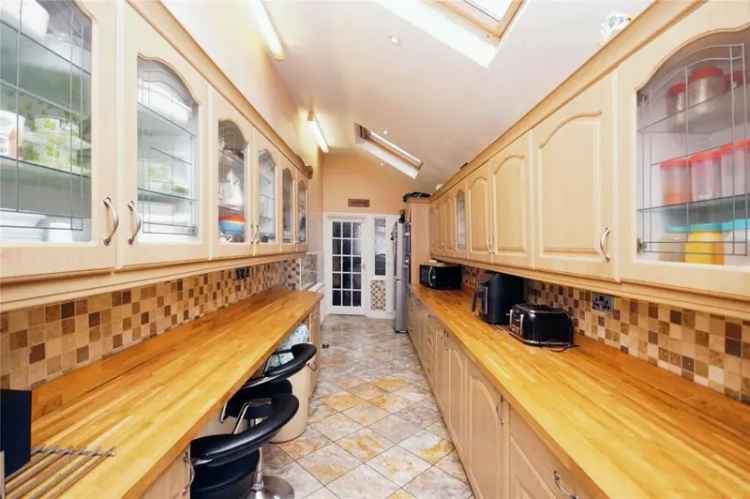6 Bedroom Detached House for Sale Fishponds Road