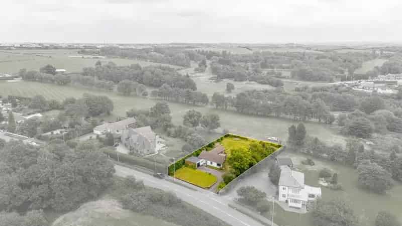 3 Bedroom Detached Bungalow House to Rent