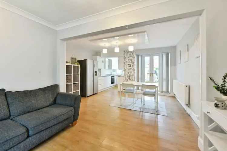2 Bedroom Mid Terrace House for Sale