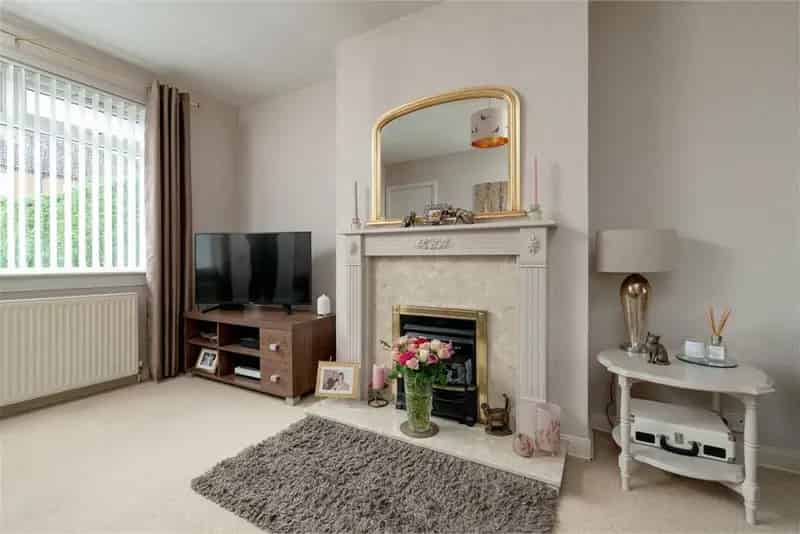 3 Bed Terraced House Mountcastle Edinburgh