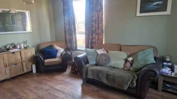 3 Story House 4 Double Beds 3 Bathrooms Near M3