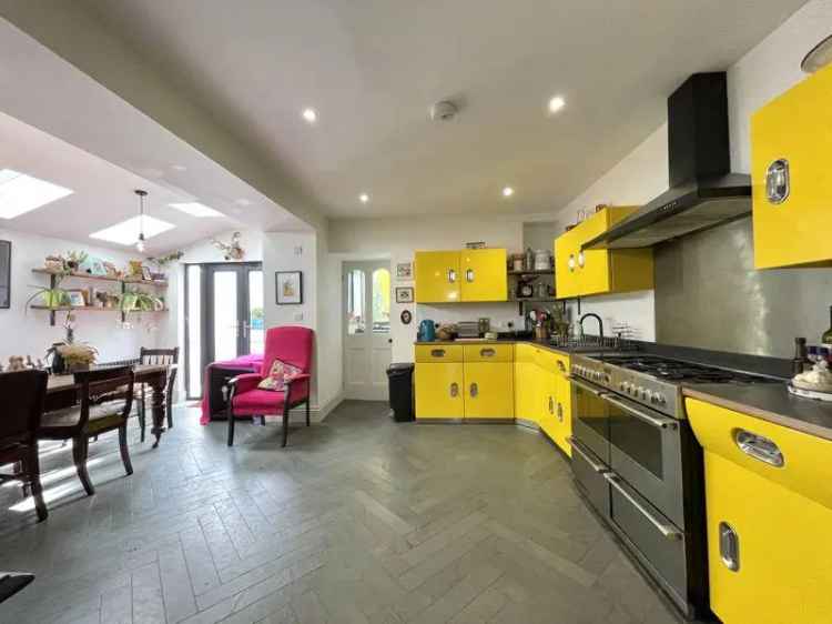 5 Bedroom Terraced House for Sale in Cornwall