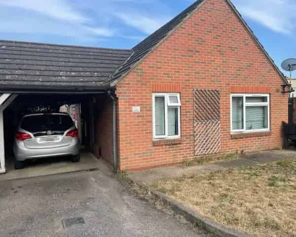 Spacious 3-Bedroom Bungalow Dartford Kent Secure Tenancy