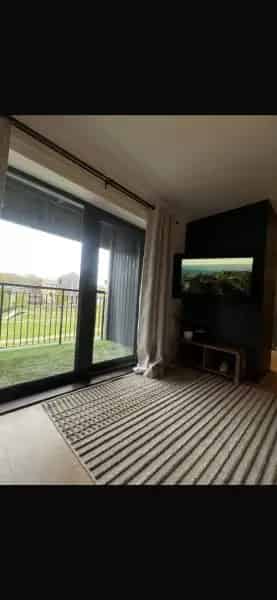Large 2-Bedroom Near Woodland Park Family Friendly