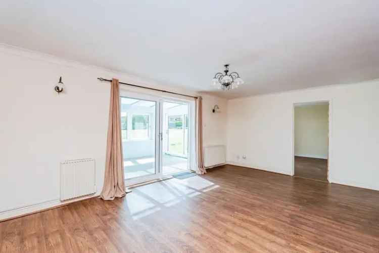 3 Bed Bungalow with Conservatory and Open Field Views