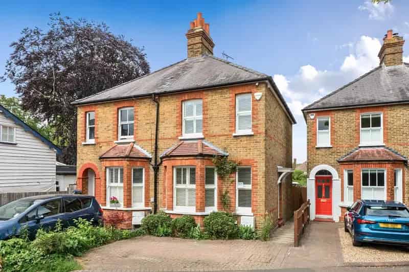 2 Bedroom Edwardian House for Sale in Epsom