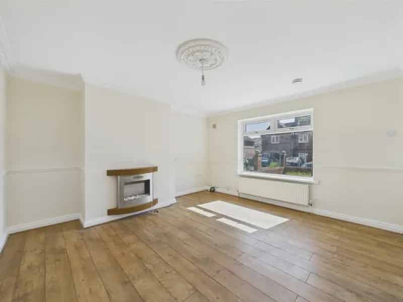 3 Bedroom House To Rent