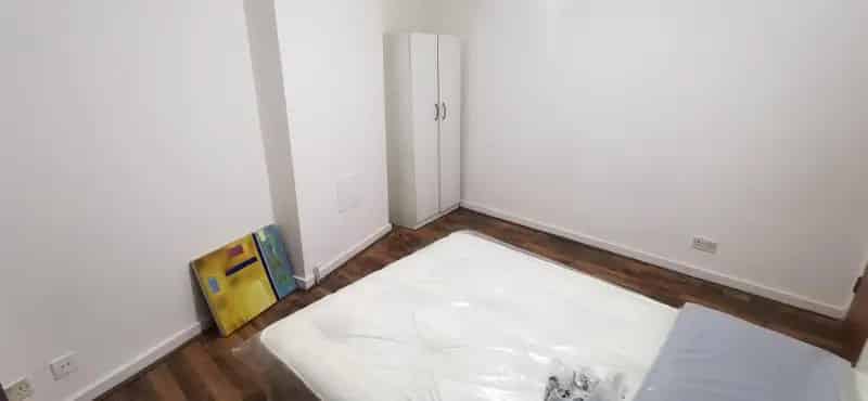 1 Bedroom Flat Share Whitechapel - Large Double Room