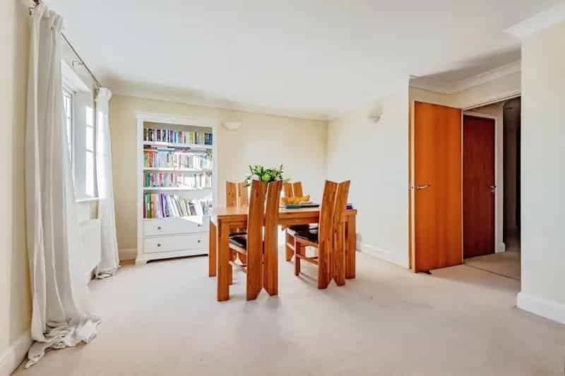Two Double Bedroom Apartment East Grinstead