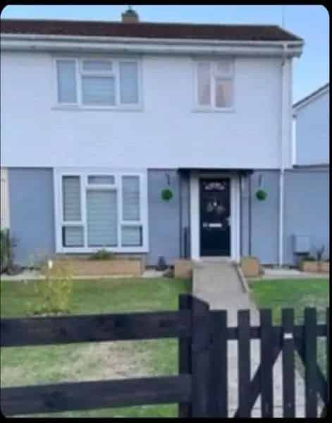 3 Bed House Braintree Small Garden Brick Shed