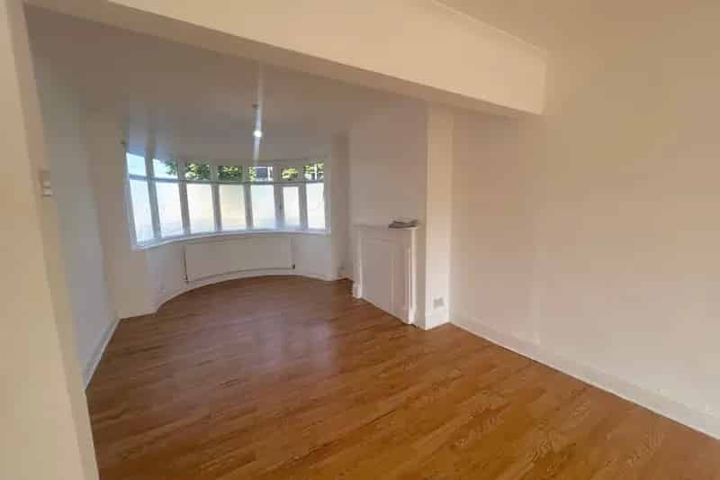 Three Bedroom Family Home Zero Deposit Available