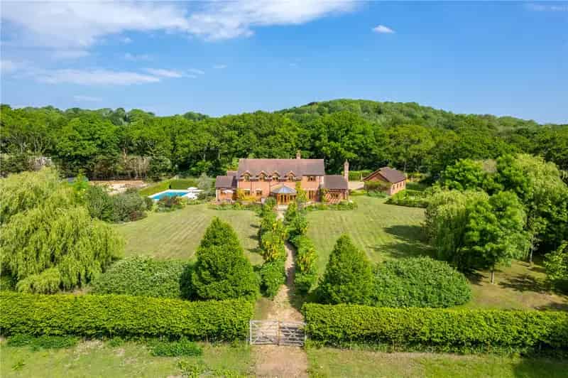 5 Bedroom House with Annex and 4 Acres of Gardens