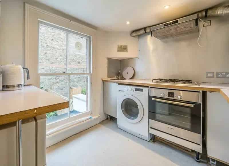 One Bedroom Flat Highbury - Chain Free, Extended Lease