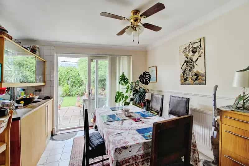 Spacious 3-Bed Family Home with Double Garage and Extension Potential