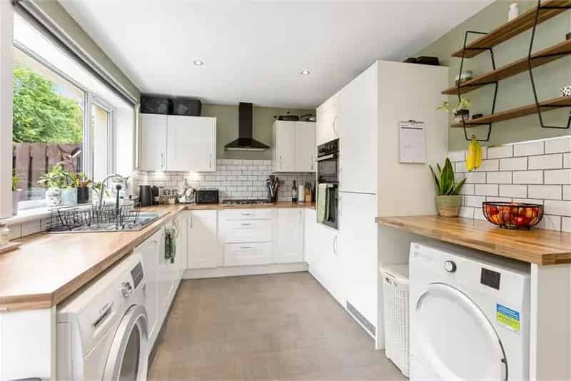 3 Bed End Terraced House Family Starter Home