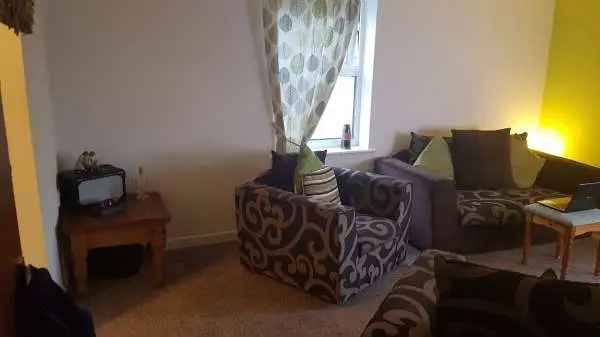 Flat For Rent in Teignbridge, England