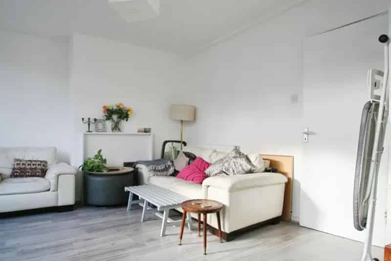 3 Bed Duplex Apartment Near The Oval